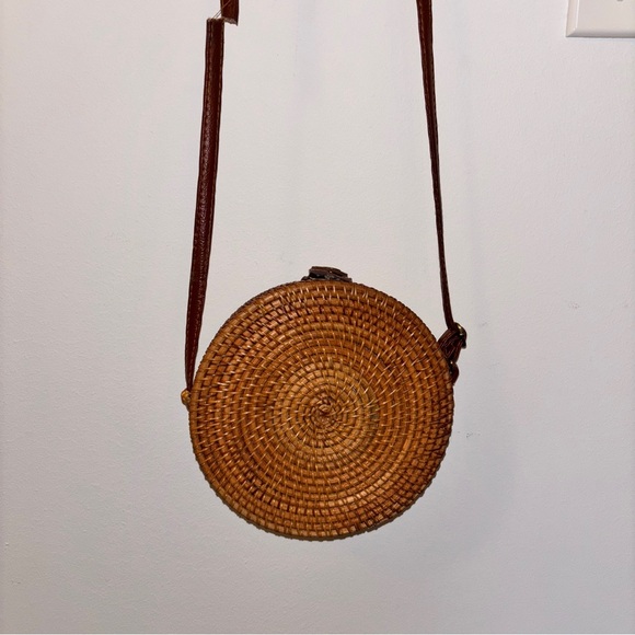 5/$25 Round Rattan Wooden Boho Weaved Straw Handbag - Picture 6 of 6